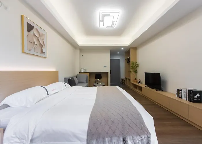Executive Queen Room